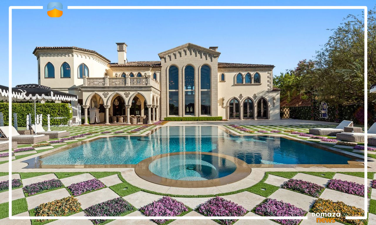The mansion offers 7 bedrooms, spacious room with 10-metre ceilings, triple vaults and Iron Throne - replica of the HBO's Game of Thrones series.